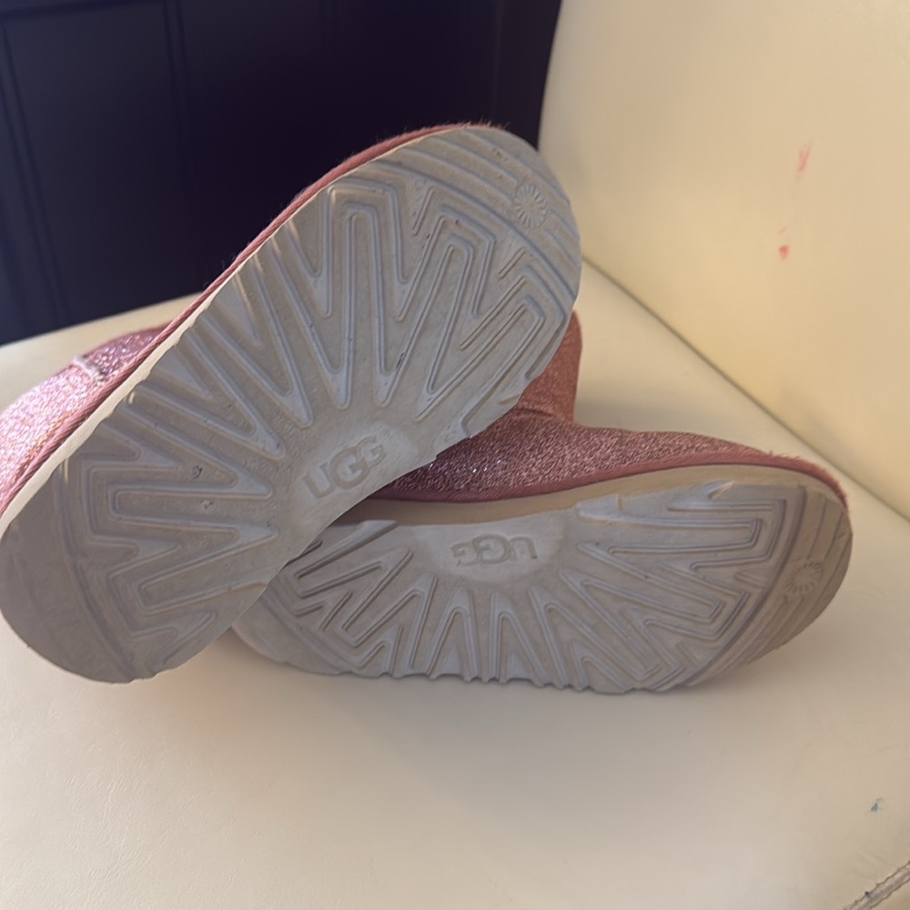 COPY - Girls pink sparkly Ugg boots. - Picture 5 of 5